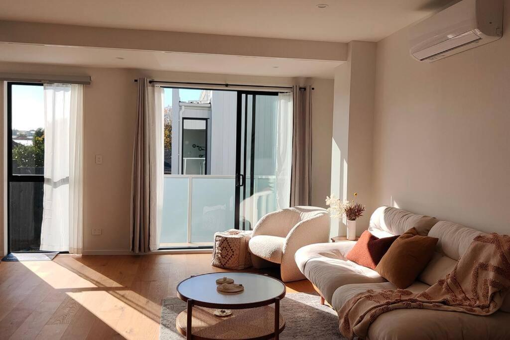 Brand-new Modern Princess In One Tree Hill Auckland